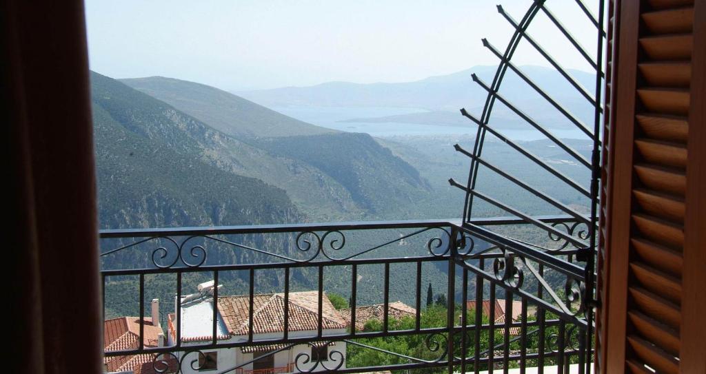 Hotel Orfeas Delphi Exterior photo