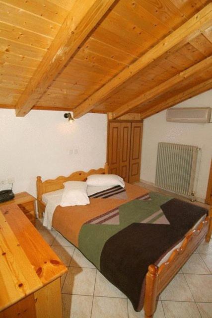Hotel Orfeas Delphi Exterior photo