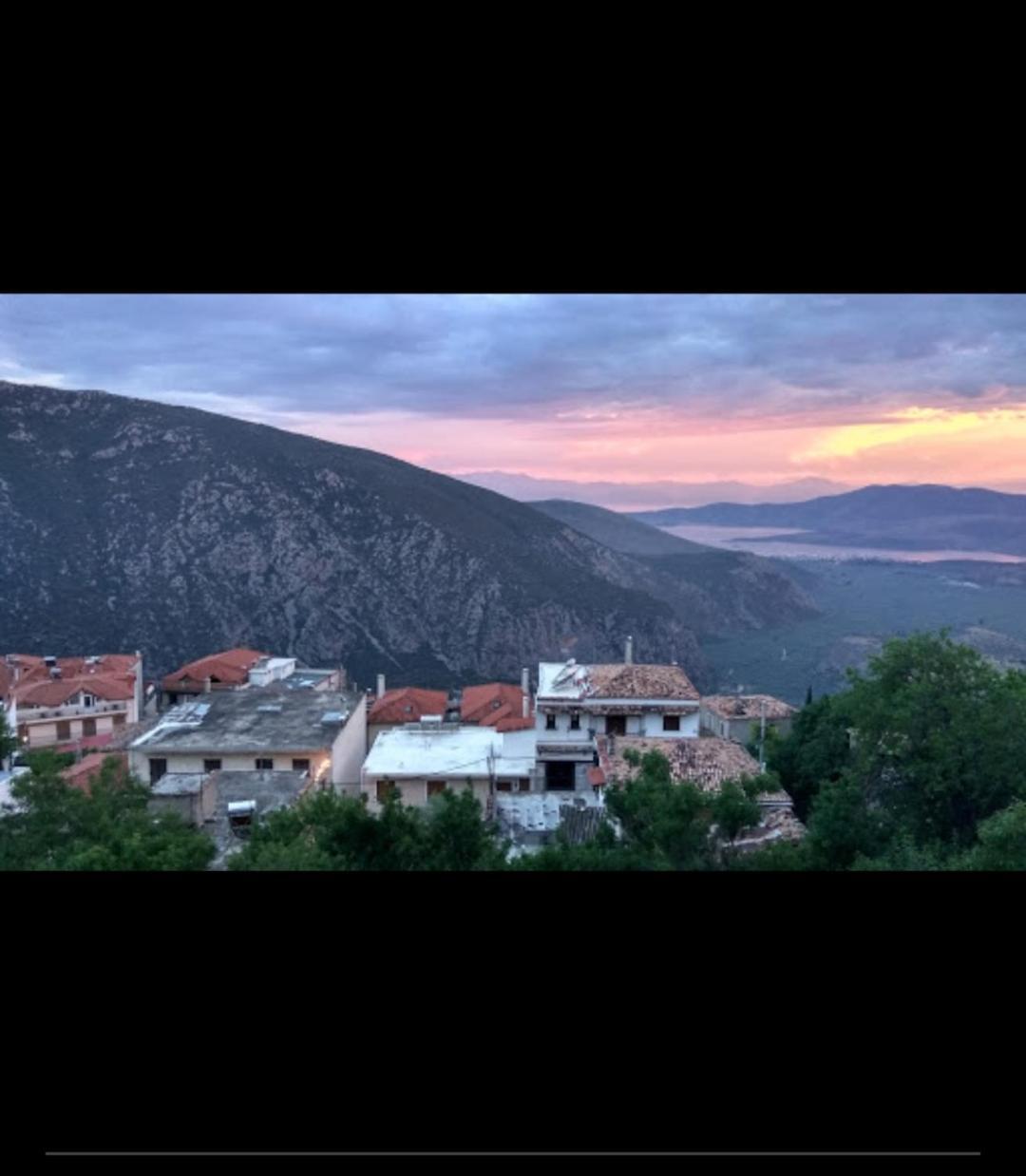 Hotel Orfeas Delphi Exterior photo
