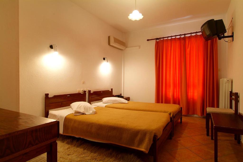 Hotel Orfeas Delphi Room photo